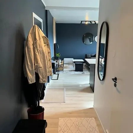 Apartment Sentral Liten I Blokk Med Parkering Tromso